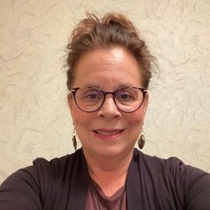 Meet your Posher, Marianne